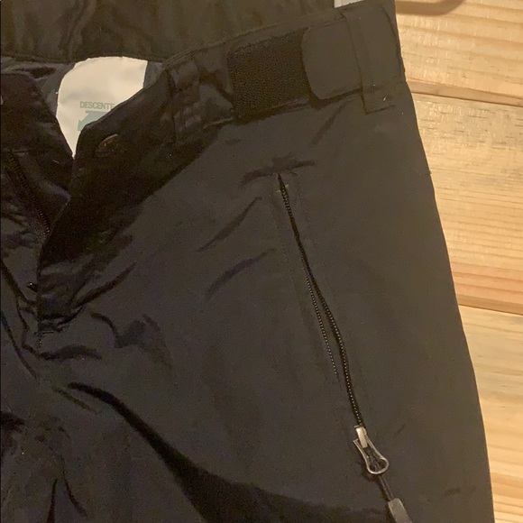 Descente Women’s black snow pants Size 8 small. - Picture 4 of 11